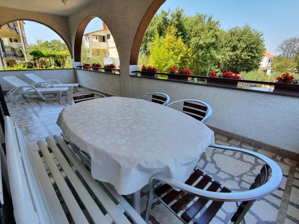 Apartmani Malinska Exterior foto